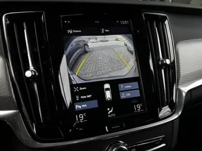 Vendo Volvo V90 2017 - 25490 EUR, 117800 km - AUTO.MOTO.pt