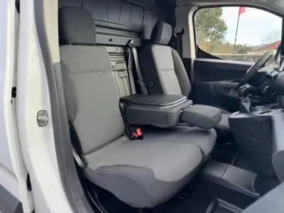 Vendo Peugeot Partner 2019 - 13990 EUR, 150000 km - AUTO.MOTO.pt