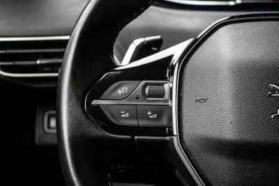 Sell Peugeot 3008 2021 - 19980 EUR, 119707 km - AUTO.MOTO.pt