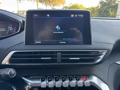 Vendo Peugeot 5008 2018 - 20500 EUR, 137000 km - AUTO.MOTO.pt