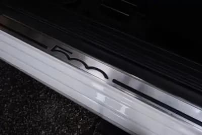 Vendo Fiat 500C 2021 - 11600 EUR, 114000 km - AUTO.MOTO.pt