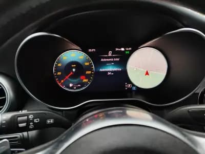 Vendo Mercedes-Benz GLC 300 2021 - 47900 EUR, 64000 km - AUTO.MOTO.pt