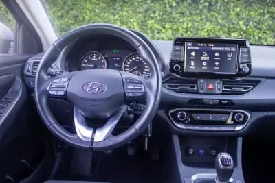 Vendo Hyundai i30 2022 - 15900 EUR, 67400 km - AUTO.MOTO.pt