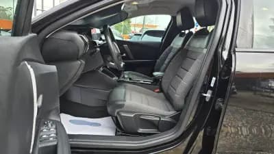 Vendo Citroën C4 2023 - 17950 EUR, 21950 km - AUTO.MOTO.pt