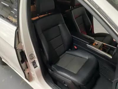 Sell Mercedes-Benz E 300 2013 - 13950 EUR, 330000 km - AUTO.MOTO.pt