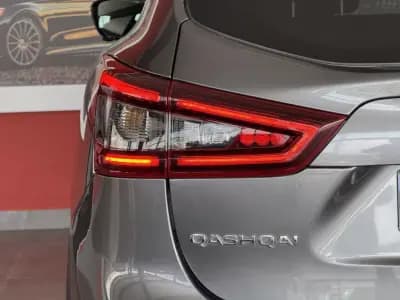 Vendo Nissan Qashqai 2020 - 23500 EUR, 99546 km - AUTO.MOTO.pt