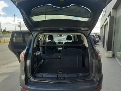 Vendo Ford S-Max 2016 - 17750 EUR, 151186 km - AUTO.MOTO.pt