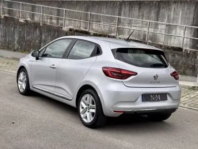 Vendo Renault Clio 2019 - 13500 EUR, 80000 km - AUTO.MOTO.pt