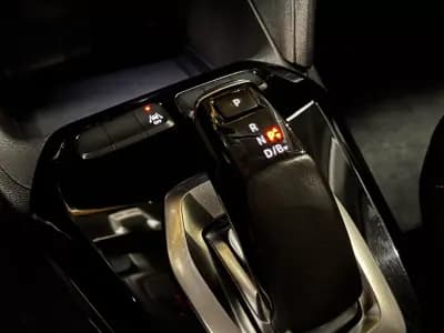 Vendo Opel Corsa-e 2022 - 16490 EUR, 82251 km - AUTO.MOTO.pt