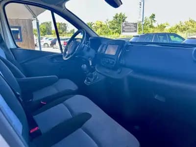 Sell Opel Vivaro 2020 - 18990 EUR, 130929 km - AUTO.MOTO.pt