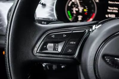 Sell Bentley Bentayga 2022 - 230000 EUR, 70942 km - AUTO.MOTO.pt