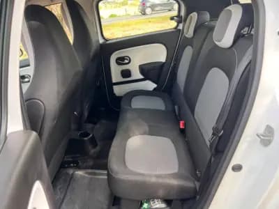 Vendo Renault Twingo 2022 - 15750 EUR, 11000 km - AUTO.MOTO.pt