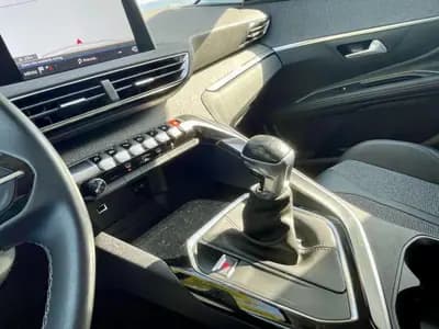 Vendo Peugeot 5008 2020 - 20980 EUR, 74000 km - AUTO.MOTO.pt