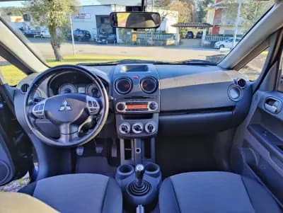 Vendo Mitsubishi Colt 2013 - 6750 EUR, 86529 km - AUTO.MOTO.pt