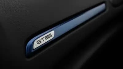 Sell Renault Mégane Sport Tourer 2019 - 16300 EUR, 123000 km - AUTO.MOTO.pt