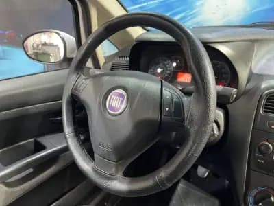 Vendo Fiat Punto 2008 - 2999 EUR, 233000 km - AUTO.MOTO.pt