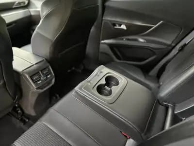 Vendo Peugeot 3008 2022 - 22900 EUR, 94000 km - AUTO.MOTO.pt