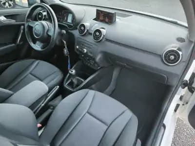 Vendo Audi A1 2010 - 9950 EUR, 236924 km - AUTO.MOTO.pt