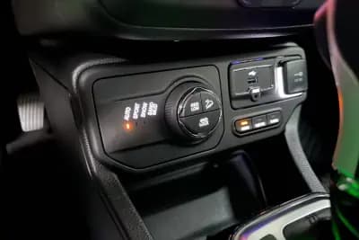 Sell Jeep Renegade 2022 - 23950 EUR, 19039 km - AUTO.MOTO.pt