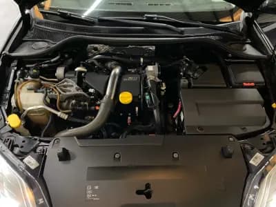 Vendo Renault Laguna 2011 - 5950 EUR, 215000 km - AUTO.MOTO.pt