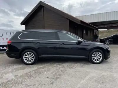 Vendo Volkswagen Passat Variant 2018 - 19990 EUR, 177800 km - AUTO.MOTO.pt