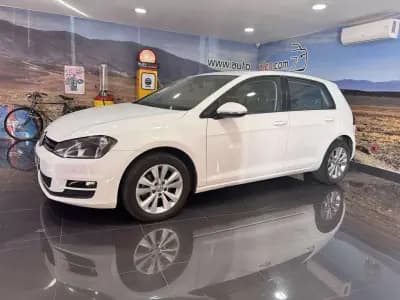Vendo Volkswagen Golf 2016 - 12500 EUR, 228000 km - AUTO.MOTO.pt