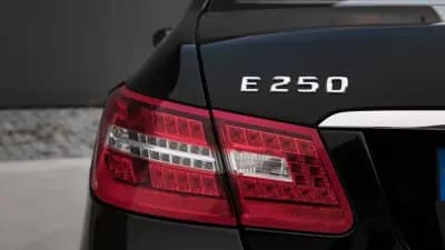 Sell Mercedes-Benz E 250 2009 - 11999 EUR, 478000 km - AUTO.MOTO.pt