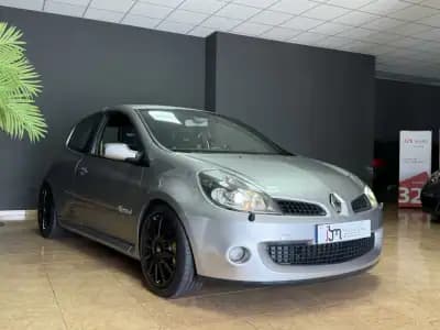 Vendo Renault Clio 2006 - 17500 EUR, 148741 km - AUTO.MOTO.pt
