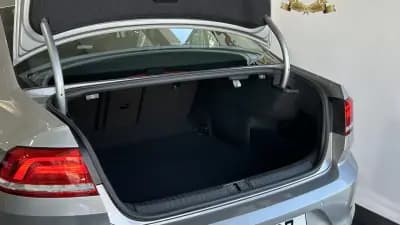 Vendo Volkswagen Passat 2018 - 16499 EUR, 183121 km - AUTO.MOTO.pt