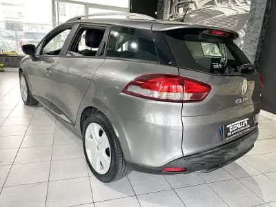 Vendo Renault Clio Sport Tourer 2015 - 8600 EUR, 248781 km - AUTO.MOTO.pt