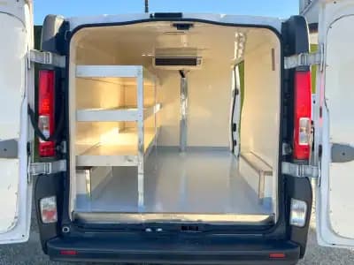 Vendo Opel Vivaro 2014 - 10990 EUR, 322000 km - AUTO.MOTO.pt