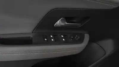 Vendo Opel Mokka 2022 - 19900 EUR, 60000 km - AUTO.MOTO.pt