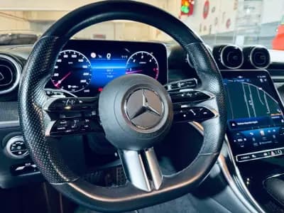 Vendo Mercedes-Benz C 300 2022 - 40990 EUR, 95187 km - AUTO.MOTO.pt