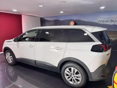 Vendo Peugeot 5008 2019 - 19990 EUR, 162000 km - AUTO.MOTO.pt