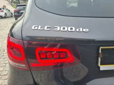 Vendo Mercedes-Benz GLC 300 2021 - 45790 EUR, 94629 km - AUTO.MOTO.pt