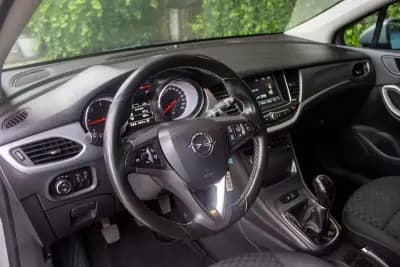Sell Opel Astra Sports Tourer 2017 - 11500 EUR, 164500 km - AUTO.MOTO.pt