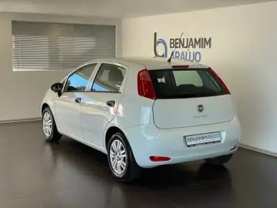 Vendo Fiat Punto 2017 - 9250 EUR, 97114 km - AUTO.MOTO.pt