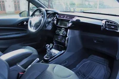 Vendo Citroën DS3 2012 - 8990 EUR, 207000 km - AUTO.MOTO.pt