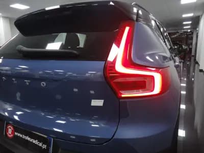 Vendo Volvo XC 40 2022 - 26990 EUR, 111000 km - AUTO.MOTO.pt