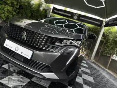 Vendo Peugeot 3008 2022 - 22900 EUR, 94000 km - AUTO.MOTO.pt