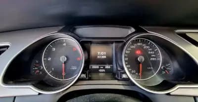 Vendo Audi A5 Cabrio 2013 - 17500 EUR, 233000 km - AUTO.MOTO.pt