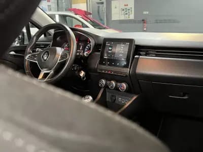 Vendo Renault Clio 2021 - 12990 EUR, 80000 km - AUTO.MOTO.pt