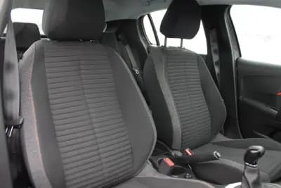 Vendo Peugeot 208 2022 - 16750 EUR, 121000 km - AUTO.MOTO.pt