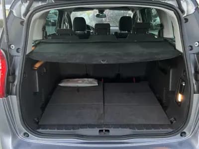 Vendo Peugeot 5008 2014 - 9990 EUR, 180460 km - AUTO.MOTO.pt