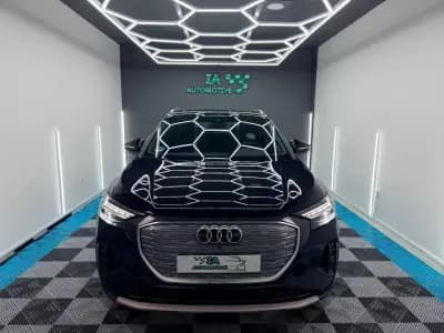 Vendo Audi Q4 e-tron 2021 - 27750 EUR, 142000 km - AUTO.MOTO.pt