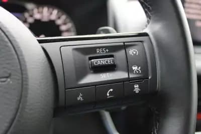 Vendo Nissan Qashqai 2023 - 25900 EUR, 42638 km - AUTO.MOTO.pt