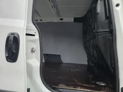 Vendo Opel Combo 2017 - 8900 EUR, 200000 km - AUTO.MOTO.pt