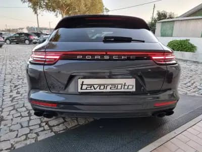 Vendo Porsche Panamera Sport Turismo 2018 - 84990 EUR, 147000 km - AUTO.MOTO.pt
