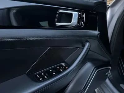 Sell Porsche Panamera Sport Turismo 2021 - 83800 EUR, 95000 km - AUTO.MOTO.pt