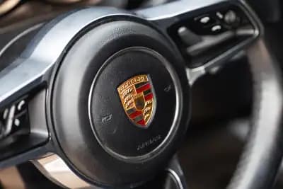 Sell Porsche Macan 2015 - 43900 EUR, 152799 km - AUTO.MOTO.pt